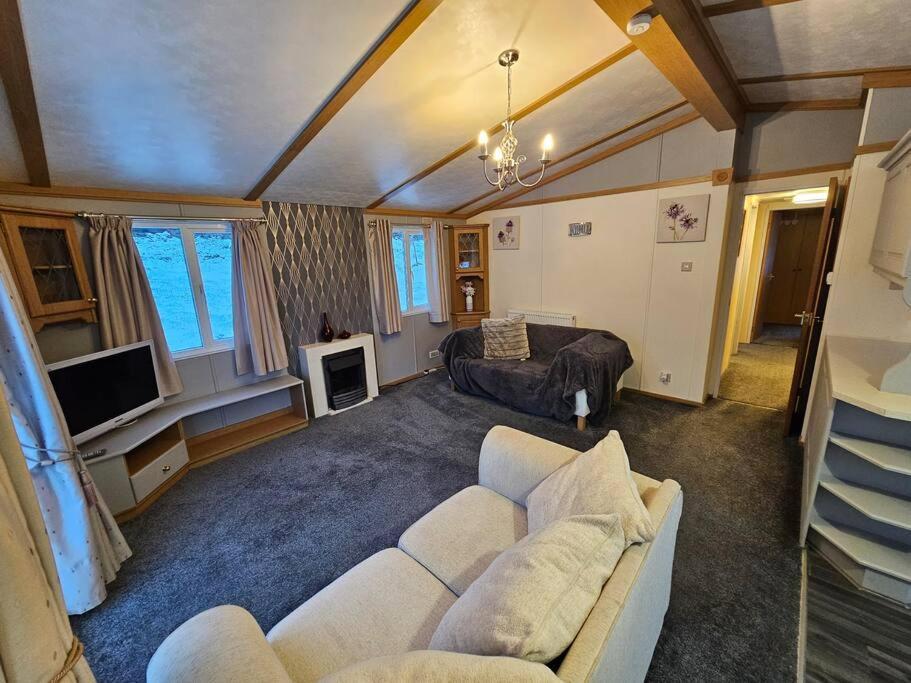 Chalet Cozy Rural Lodge, Amazing Views Close To Holmfirth